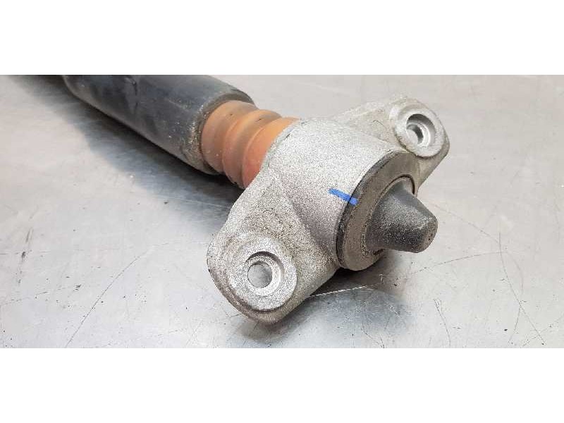 Recambio de amortiguador trasero derecho para kia ceed business referencia OEM IAM 55310J7AA0  