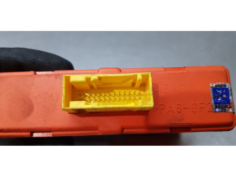 Recambio de centralita airbag para maserati quattroporte básico referencia OEM IAM 463009000  