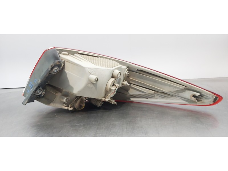 Recambio de piloto trasero izquierdo para hyundai ix35 style awd referencia OEM IAM 924012Y000  