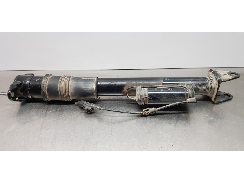 Recambio de amortiguador trasero derecho para mercedes clase m (w164) 4matic referencia OEM IAM A1643203031  