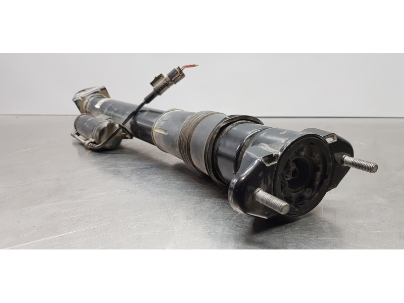 Recambio de amortiguador trasero izquierdo para mercedes clase m (w164) 4matic referencia OEM IAM A1643203031  