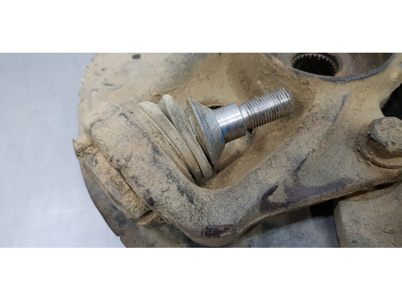 Recambio de mangueta delantera derecha para mercedes clase m (w164) 4matic referencia OEM IAM A1643302220 A1643560201 