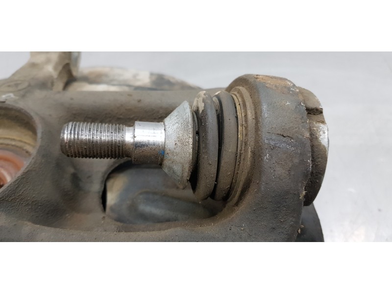 Recambio de mangueta delantera izquierda para mercedes clase m (w164) 4matic referencia OEM IAM A1643302120 A1643560201 