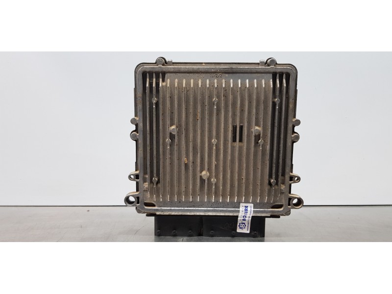 Recambio de centralita motor uce para mercedes clase m (w164) 4matic referencia OEM IAM A6421505477 0281013943 