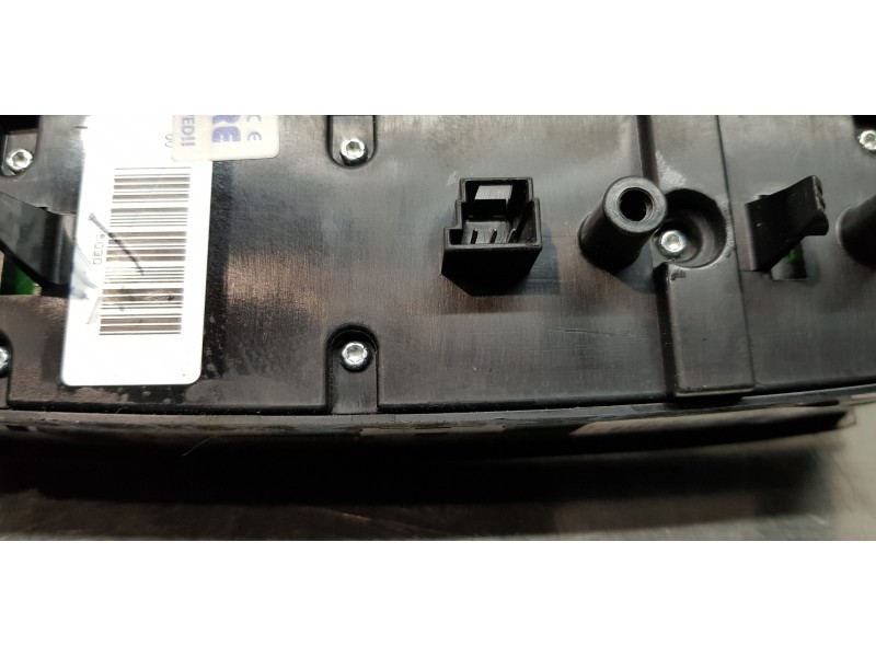 Recambio de mando elevalunas delantero izquierdo para mercedes clase m (w164) 4matic referencia OEM IAM A2518300290  