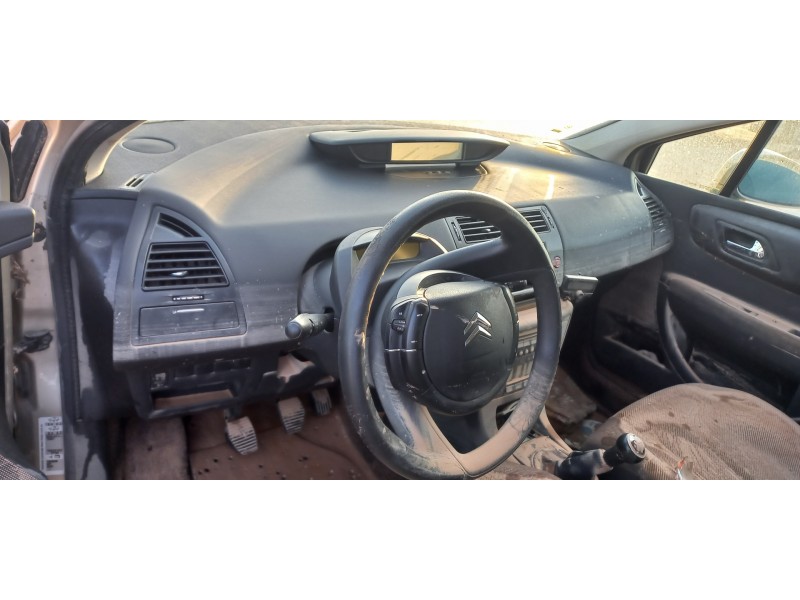 citroen c4 berlina del año 2005