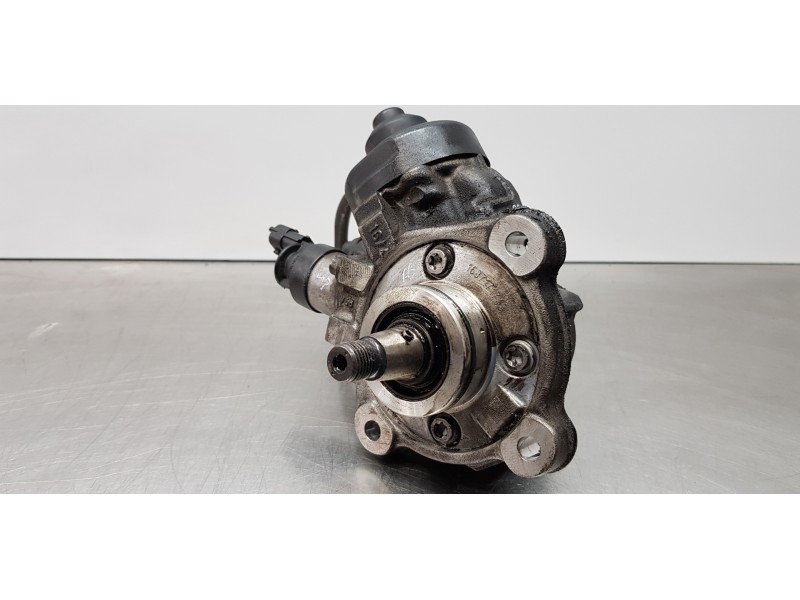 Recambio de bomba inyeccion para hyundai ix35 style 2wd referencia OEM IAM 331002A600 0445010596 