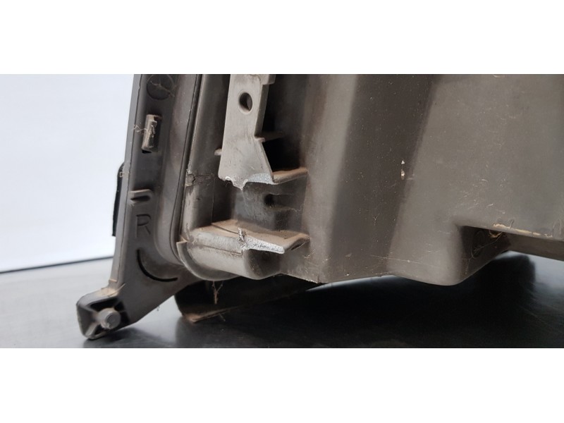 Recambio de faro derecho para mercedes clase e (w124) berlina d 300 (124.130) referencia OEM IAM A1248203959  