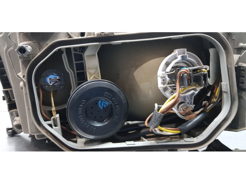 Recambio de faro derecho para mercedes clase e (w124) berlina d 300 (124.130) referencia OEM IAM A1248203959  