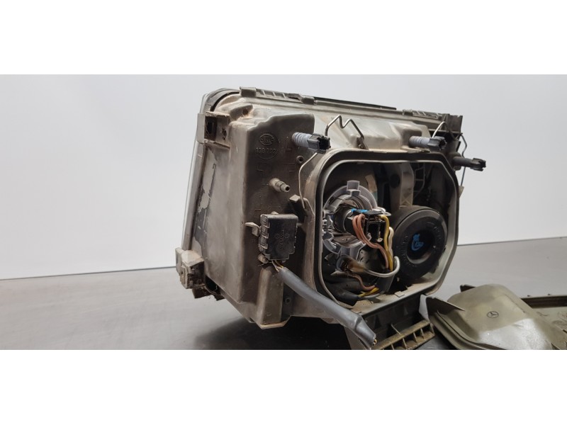 Recambio de faro izquierdo para mercedes clase e (w124) berlina d 300 (124.130) referencia OEM IAM A1248204059  