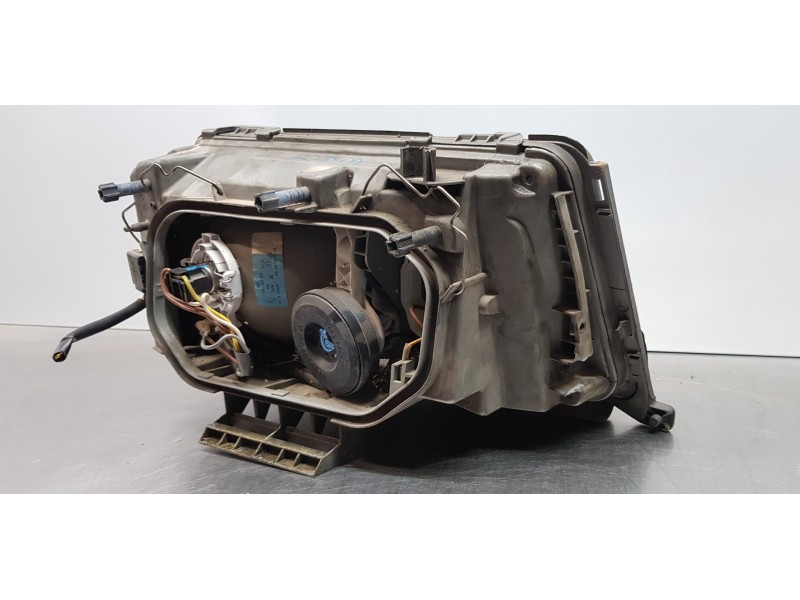 Recambio de faro izquierdo para mercedes clase e (w124) berlina d 300 (124.130) referencia OEM IAM A1248204059  