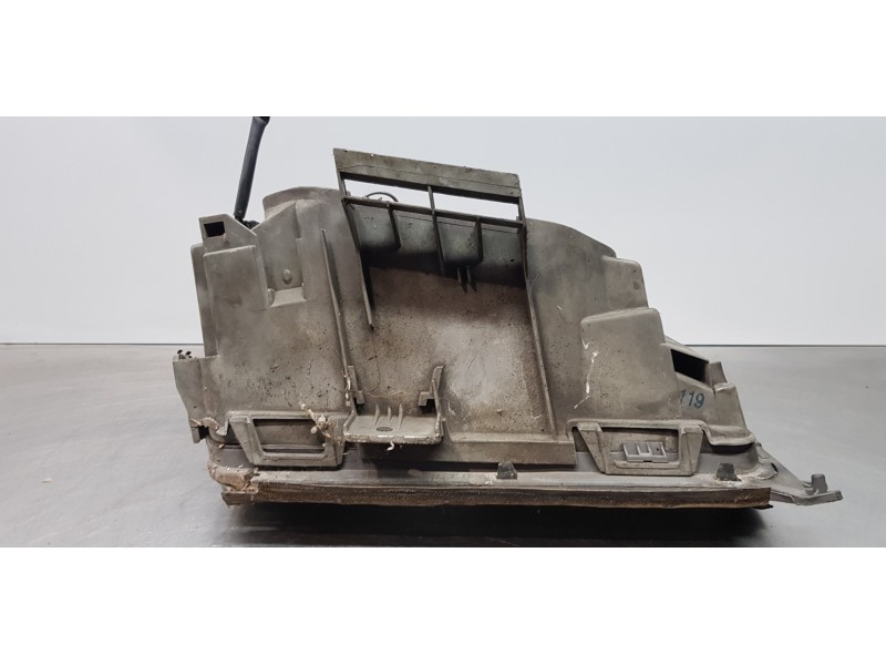 Recambio de faro izquierdo para mercedes clase e (w124) berlina d 300 (124.130) referencia OEM IAM A1248204059  