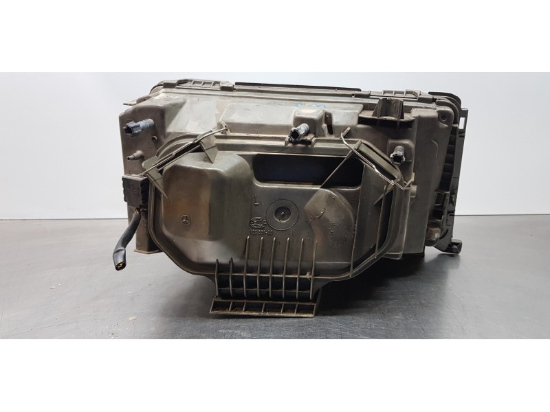Recambio de faro izquierdo para mercedes clase e (w124) berlina d 300 (124.130) referencia OEM IAM A1248204059  
