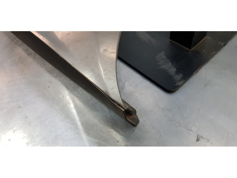 Recambio de puerta trasera izquierda para citroen ds 7 crossback bluehdi referencia OEM IAM 9819326880  