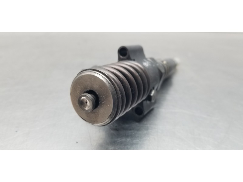 Recambio de inyector para volkswagen golf v berlina (1k1) sportline referencia OEM IAM 03G130073B 0414720403  Recambio de inyector para volkswagen golf v berlina (1k1) sportline referencia OEM IAM 03G130073B 0414720403