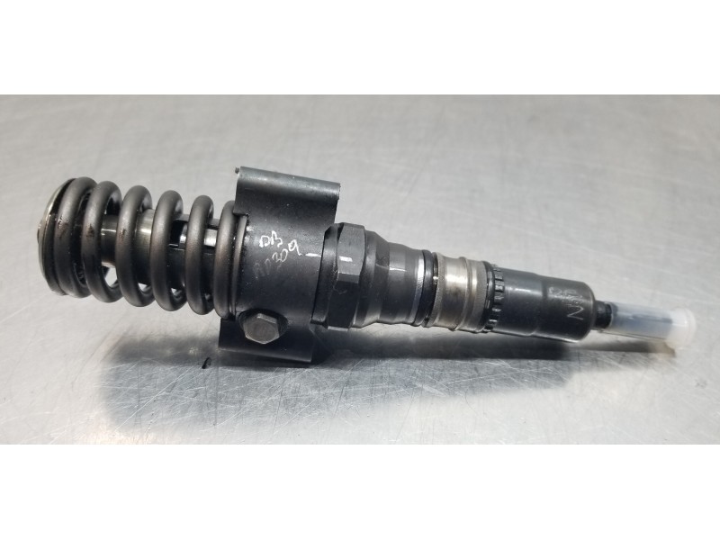 Recambio de inyector para volkswagen golf v berlina (1k1) sportline referencia OEM IAM 03G130073B 0414720403  Recambio de inyector para volkswagen golf v berlina (1k1) sportline referencia OEM IAM 03G130073B 0414720403