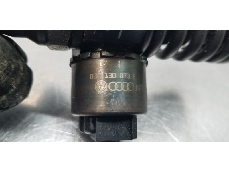 Recambio de inyector para volkswagen golf v berlina (1k1) sportline referencia OEM IAM 03G130073B 0414720403  Recambio de inyector para volkswagen golf v berlina (1k1) sportline referencia OEM IAM 03G130073B 0414720403