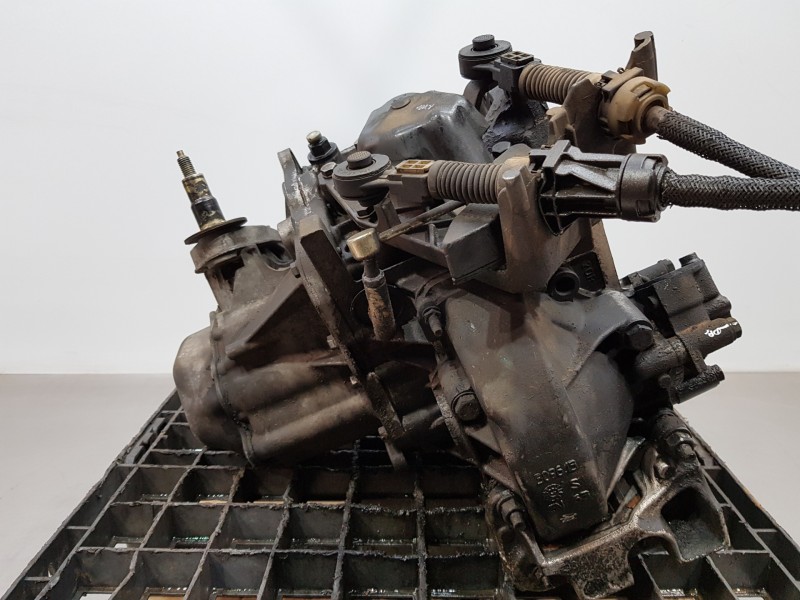 Recambio de caja cambios para citroen xsara picasso exclusive referencia OEM IAM 20DM62  