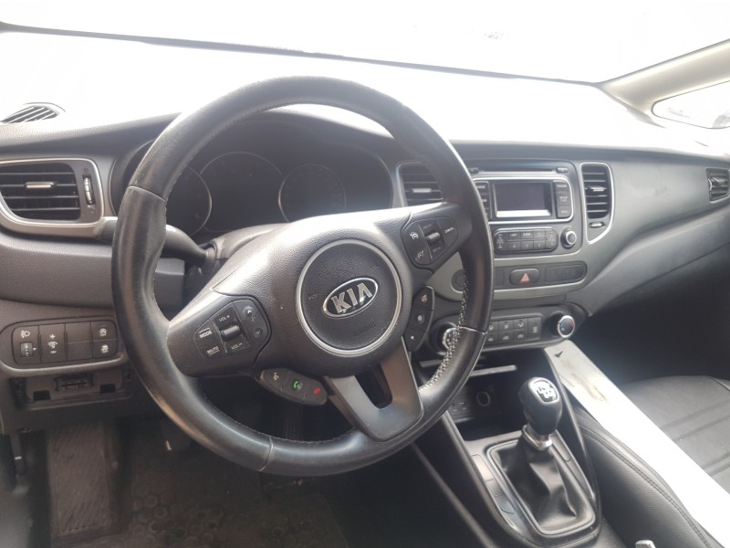 kia carens ( ) del año 2017