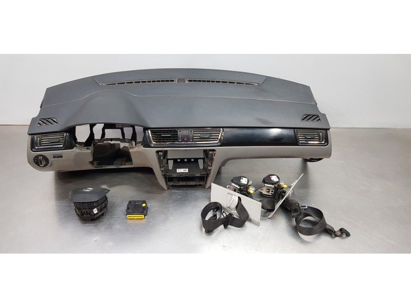 Recambio de kit airbag para seat toledo (kg3) reference referencia OEM IAM 5JB857009BEDI 6F0880201AG 34D959655B Recambio de kit airbag para seat toledo (kg3) reference referencia OEM IAM 5JB857009BEDI 6F0880201AG 34D959655B