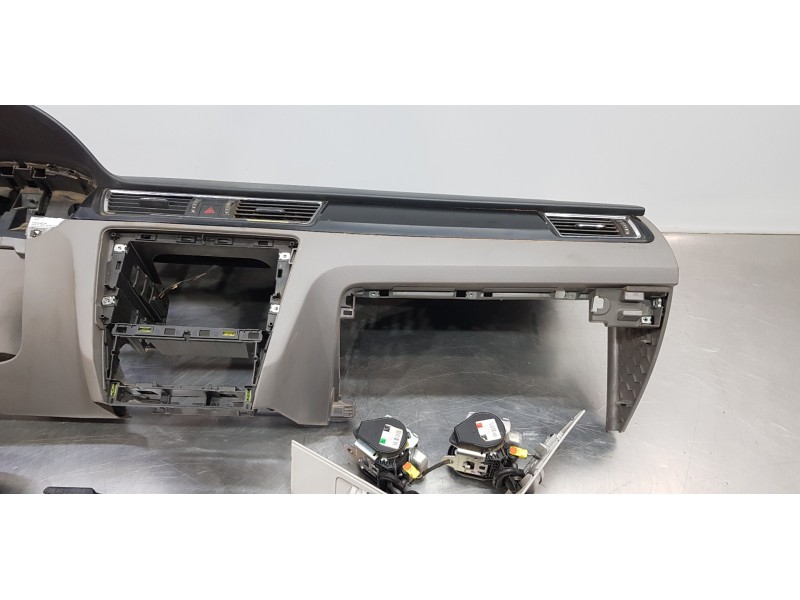 Recambio de kit airbag para seat toledo (kg3) reference referencia OEM IAM 5JB857009BEDI 6F0880201AG 34D959655B Recambio de kit airbag para seat toledo (kg3) reference referencia OEM IAM 5JB857009BEDI 6F0880201AG 34D959655B