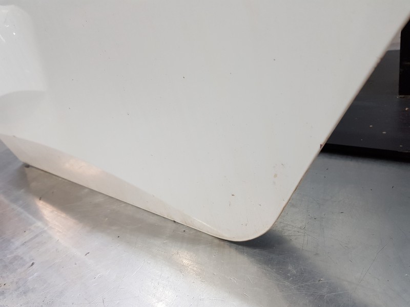 Recambio de puerta trasera izquierda para toyota auris active referencia OEM IAM 6700402380  