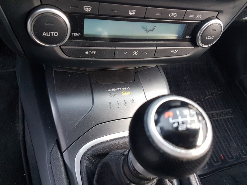 toyota avensis touring sports del año 2017