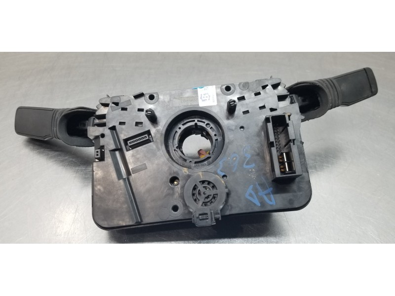 Recambio de mando multifuncion para opel zafira b cosmo referencia OEM IAM 13250224  