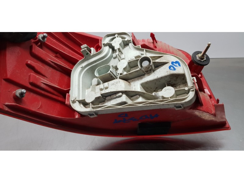 Recambio de piloto trasero derecho para audi a3 (8p) restyling referencia OEM IAM 8P0945096B 8P0945096 