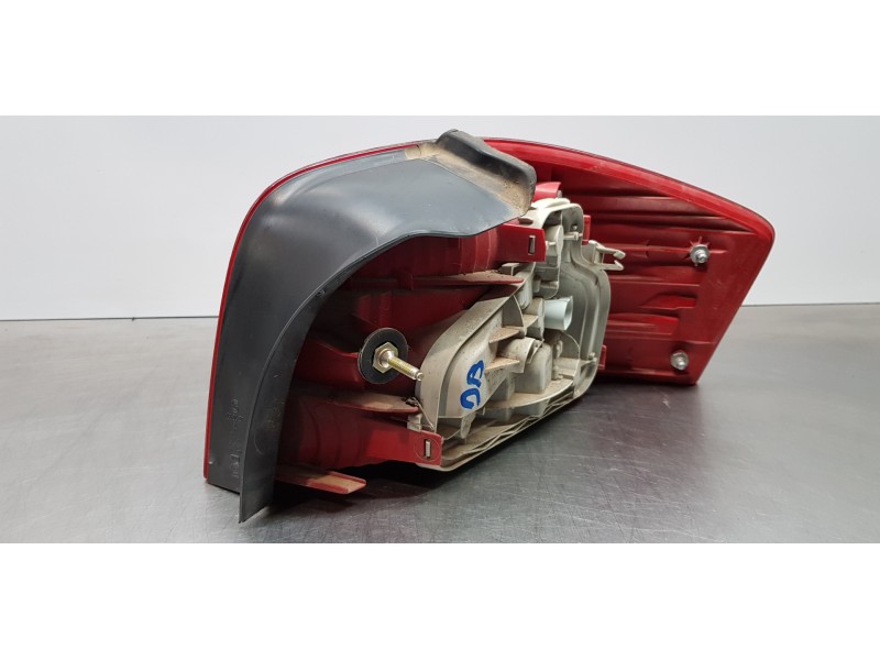 Recambio de piloto trasero izquierdo para audi a3 (8p) restyling referencia OEM IAM 8P3945095B 8P0945095 