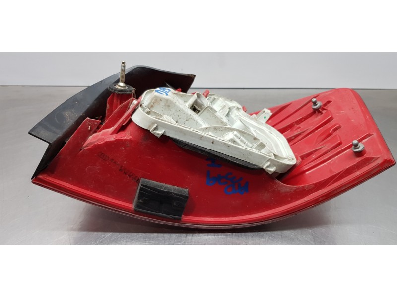 Recambio de piloto trasero izquierdo para audi a3 (8p) restyling referencia OEM IAM 8P3945095B 8P0945095 