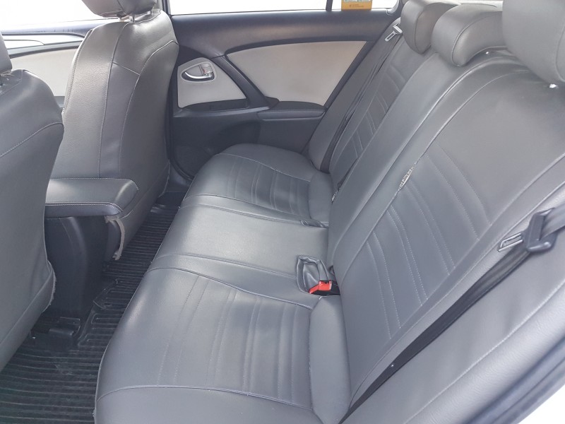 toyota avensis touring sports del año 2017