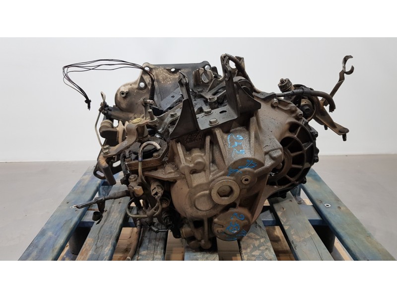 Recambio de caja cambios para toyota auris active referencia OEM IAM 3030012F70  