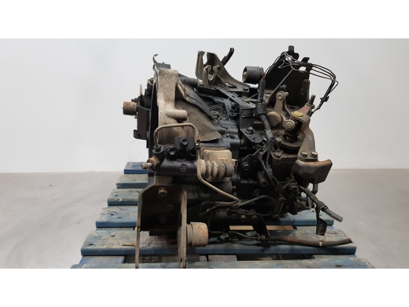 Recambio de caja cambios para toyota auris active referencia OEM IAM 3030012F70  