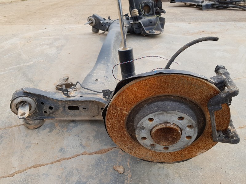 Recambio de puente trasero para citroen c4 grand picasso exclusive referencia OEM IAM 1647872280 1610186380  Recambio de puente trasero para citroen c4 grand picasso exclusive referencia OEM IAM 1647872280 1610186380