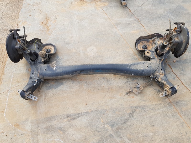 Recambio de puente trasero para citroen c4 grand picasso exclusive referencia OEM IAM 1647872280 1610186380  Recambio de puente trasero para citroen c4 grand picasso exclusive referencia OEM IAM 1647872280 1610186380