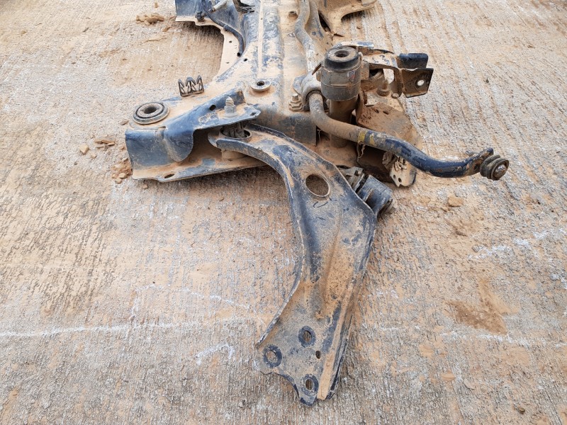 Recambio de puente delantero para citroen c4 grand picasso exclusive referencia OEM IAM 9677071580 9802490980  Recambio de puente delantero para citroen c4 grand picasso exclusive referencia OEM IAM 9677071580 9802490980