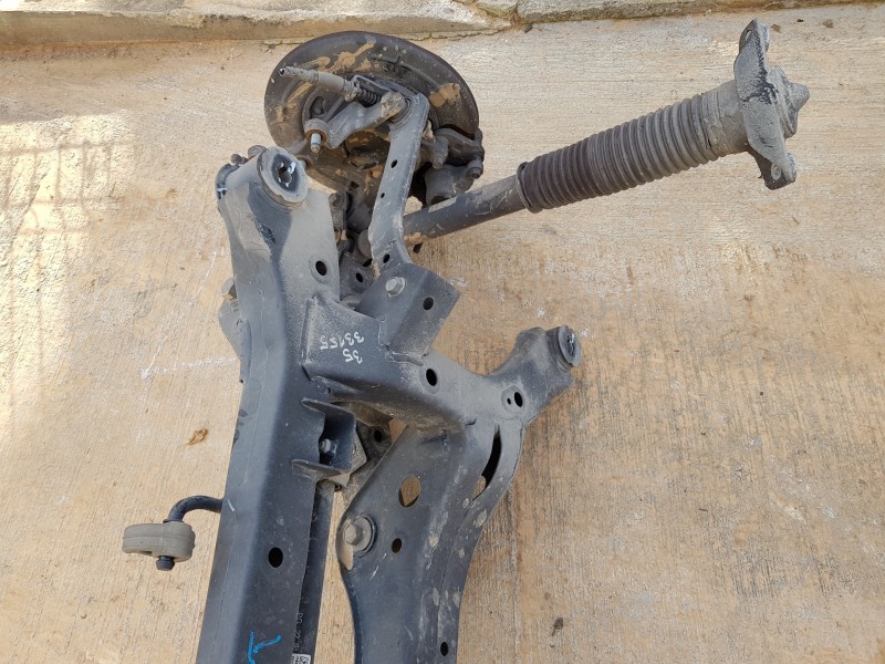 Recambio de puente trasero para hyundai tucson ix35 referencia OEM IAM 55405D7000  