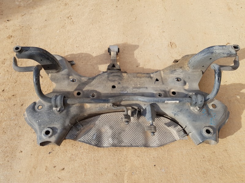 Recambio de puente delantero para hyundai i30 fastback tecno referencia OEM IAM 62400J7AA0 54810G4AB0 