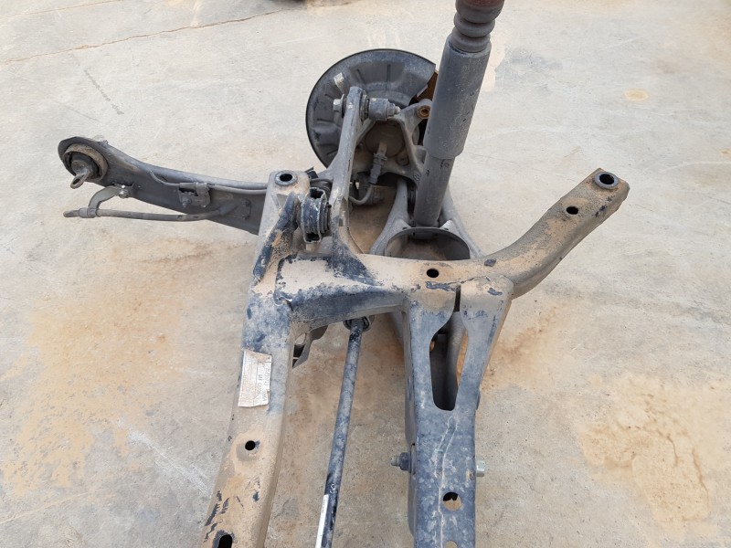 Recambio de puente trasero para hyundai i30 fastback tecno referencia OEM IAM 55410J7AA0  