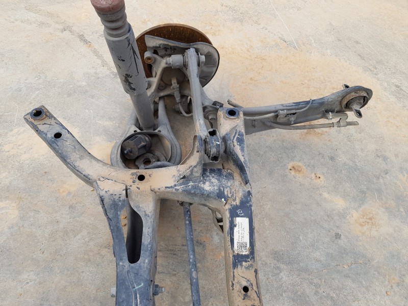 Recambio de puente trasero para hyundai i30 fastback tecno referencia OEM IAM 55410J7AA0  