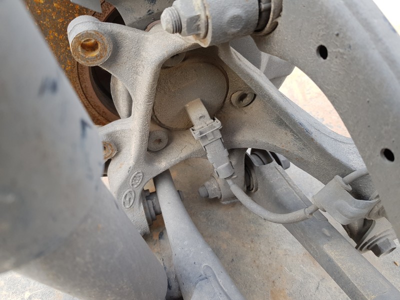 Recambio de puente trasero para hyundai i30 fastback tecno referencia OEM IAM 55410J7AA0  