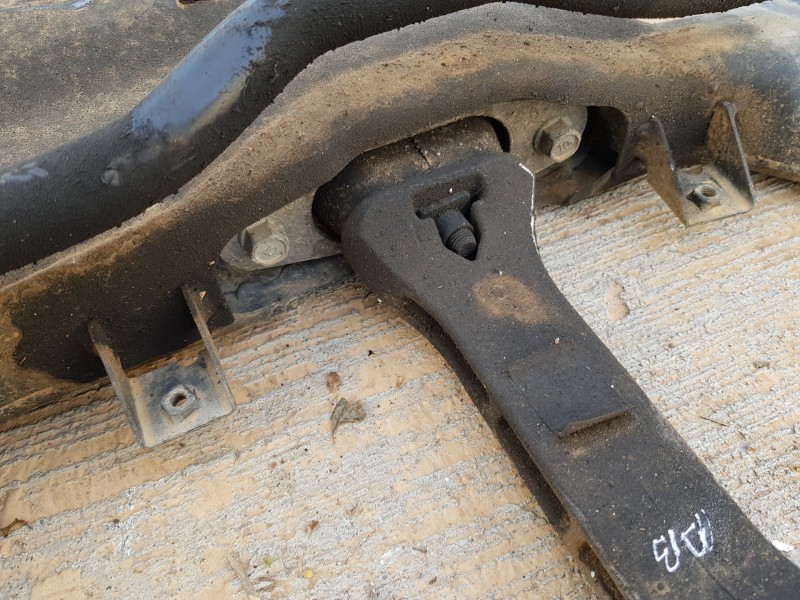 Recambio de puente delantero para hyundai tucson ix35 referencia OEM IAM 62405D7050  