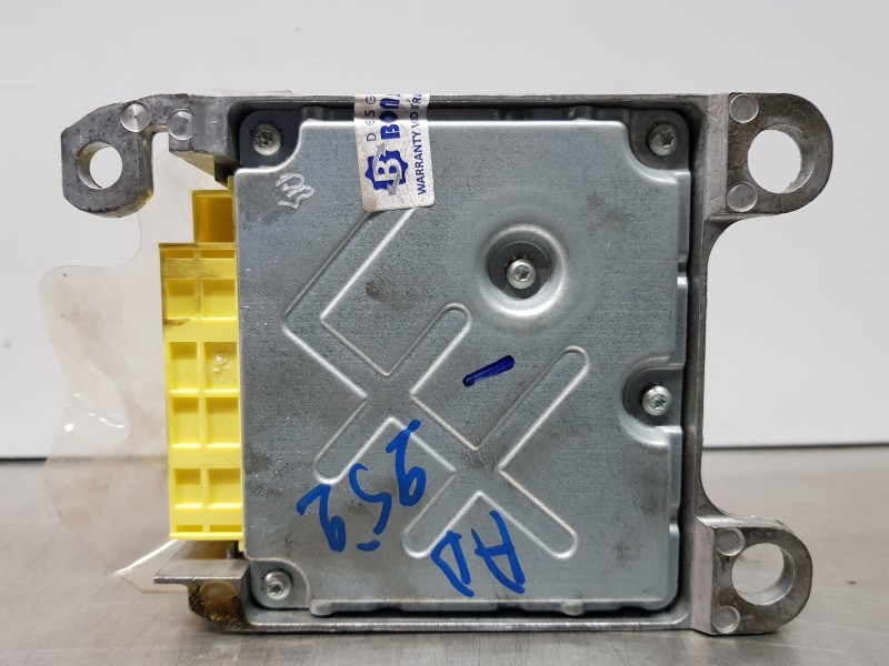 Recambio de centralita airbag para toyota auris active referencia OEM IAM 8917002B90   Recambio de centralita airbag para toyota auris active referencia OEM IAM 8917002B90