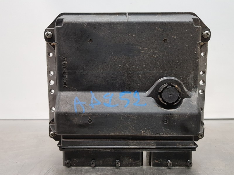 Recambio de centralita motor uce para toyota auris active referencia OEM IAM 896610Z740 MB2759005011 