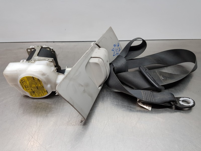 Recambio de cinturon seguridad delantero derecho para toyota auris active referencia OEM IAM 7321002460C2 7302302040  Recambio de cinturon seguridad delantero derecho para toyota auris active referencia OEM IAM 7321002460C2 7302302040