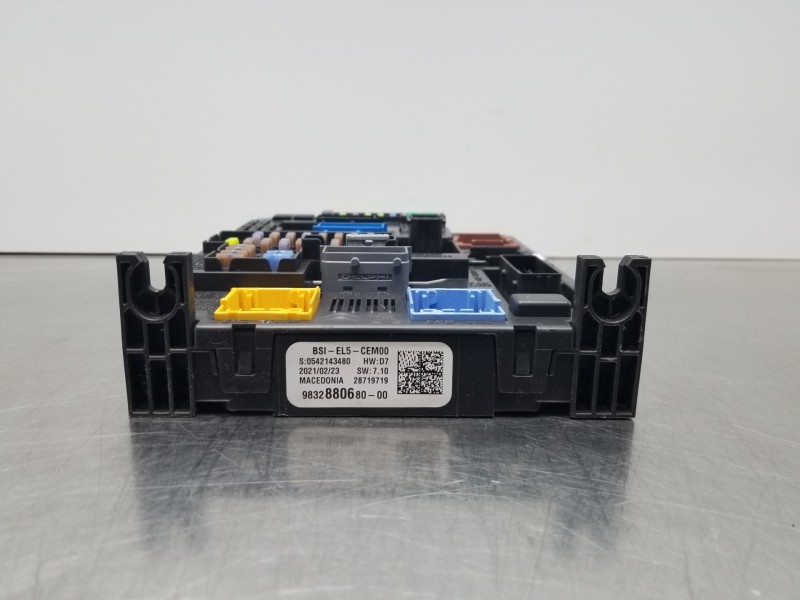 Recambio de caja reles / fusibles para citroen ds 7 crossback bluehdi referencia OEM IAM 9832880680 BSIEL5 