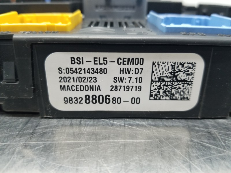 Recambio de caja reles / fusibles para citroen ds 7 crossback bluehdi referencia OEM IAM 9832880680 BSIEL5 