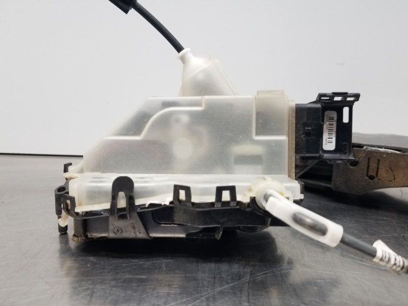 Recambio de cerradura puerta trasera derecha para citroen ds 7 crossback bluehdi referencia OEM IAM 9816929080 16943505 