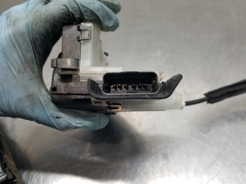 Recambio de cerradura puerta trasera derecha para citroen ds 7 crossback bluehdi referencia OEM IAM 9816929080 16943505 